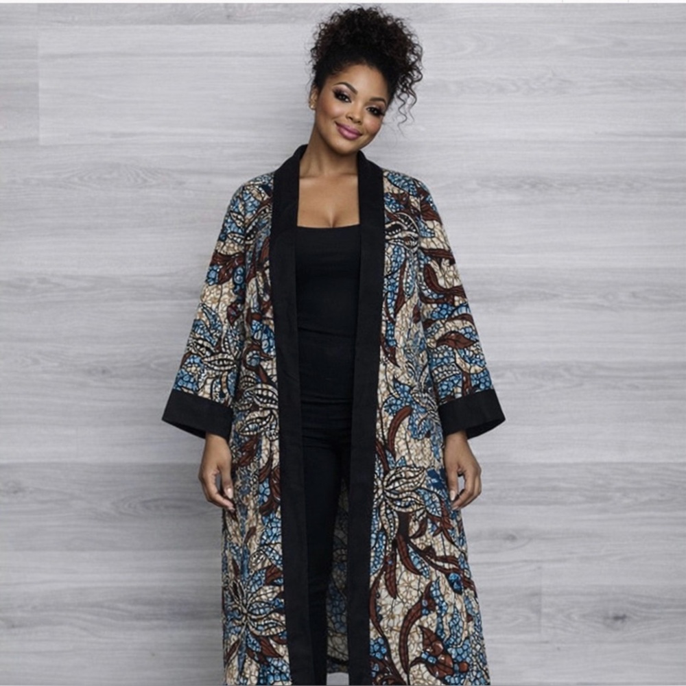Patricia Nama Elegant Multicolor Kimono Robe – Size 32